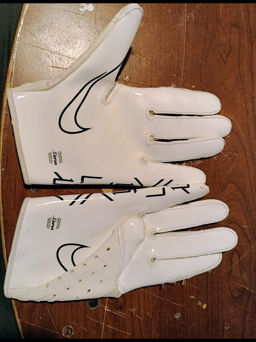 Nike Vapor Jet Football Gloves - Picture 2 of 2
